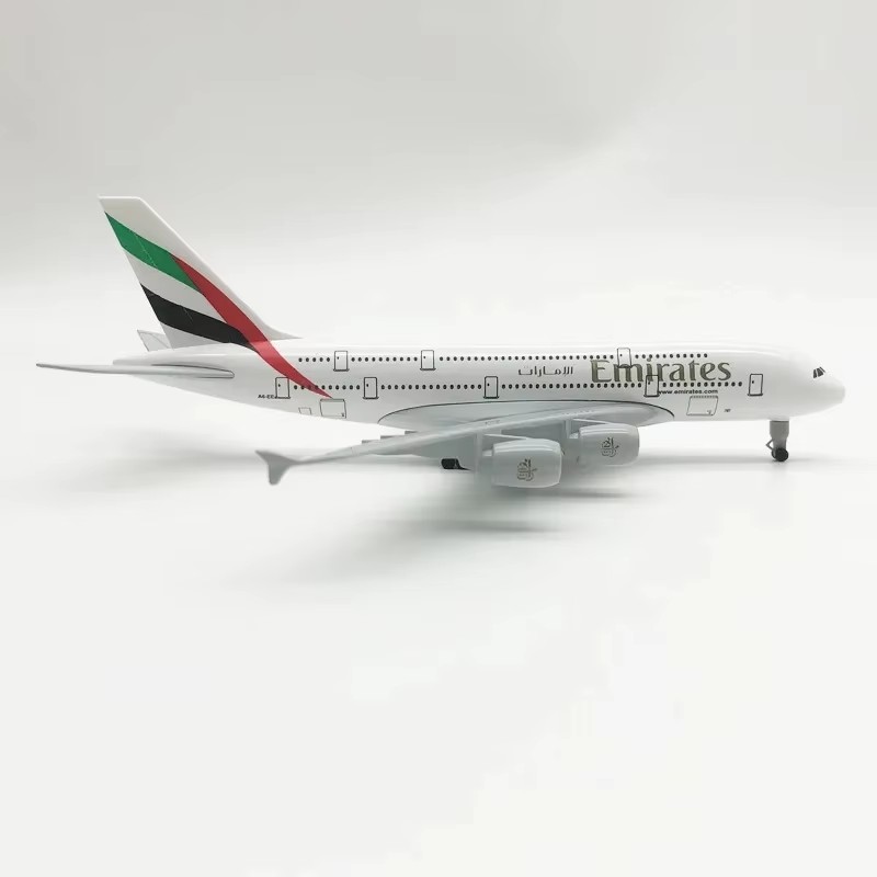 20CM A380 Emirates Airline 1:4 - Model Airplane Plastic 评论和价格